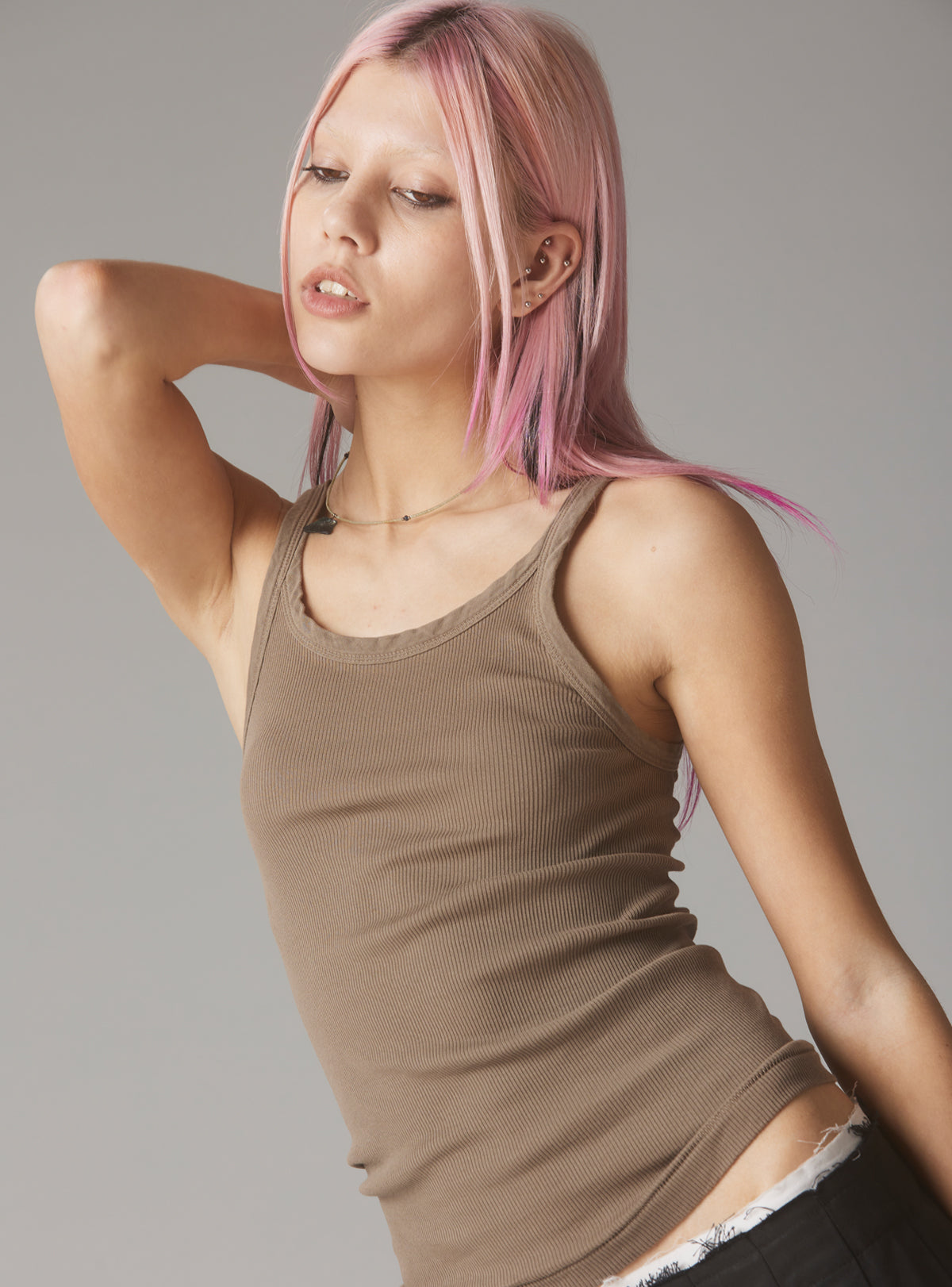 Staple Rib Tank Concrete - UNIF Signature