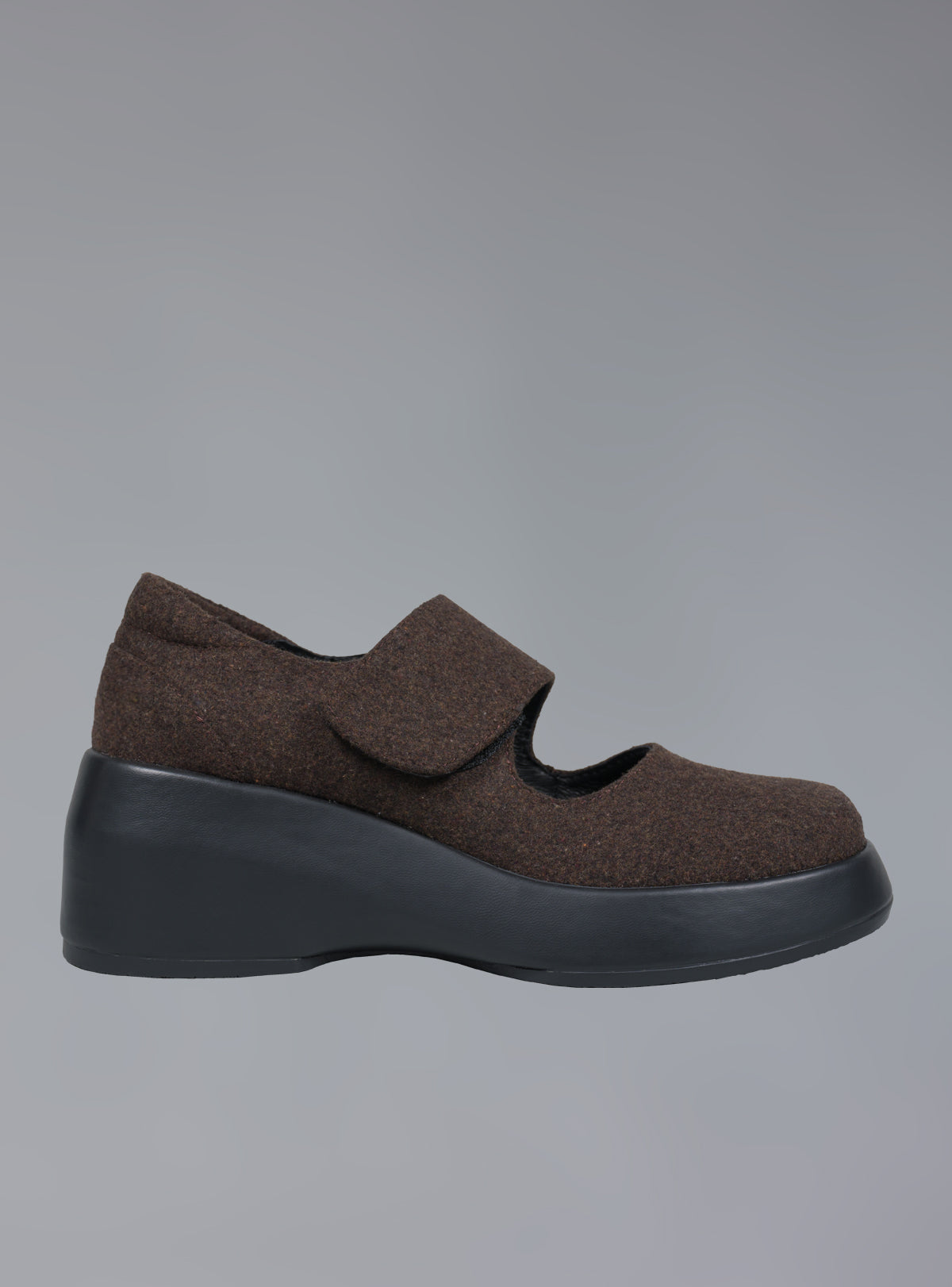 Felt Platform Sandal In Brown - UNIF Smart Buy