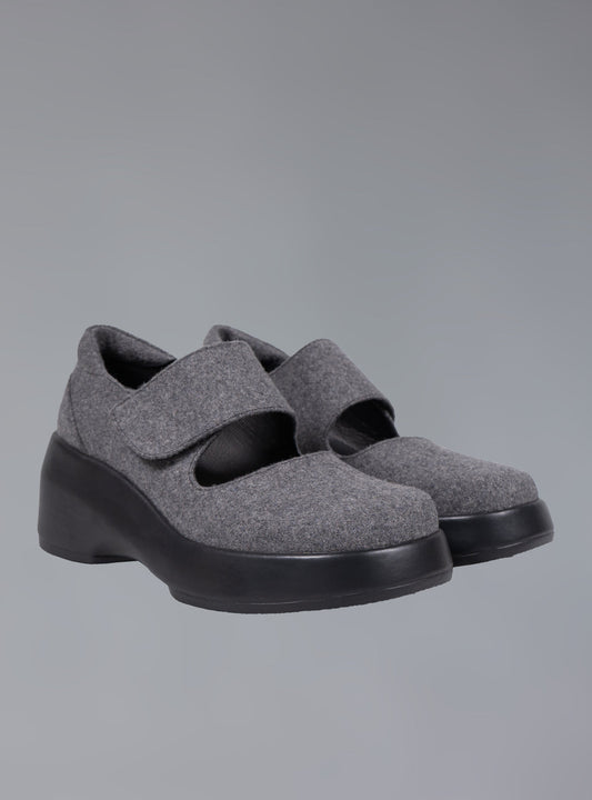 Felt Platform Sandal In Grey - UNIF Classic