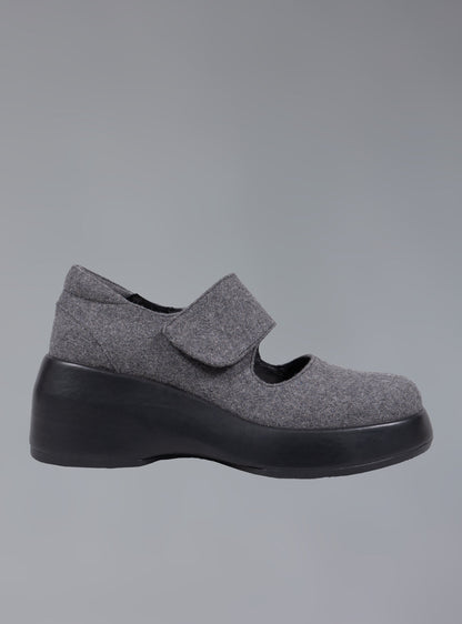 Felt Platform Sandal In Grey - UNIF Classic