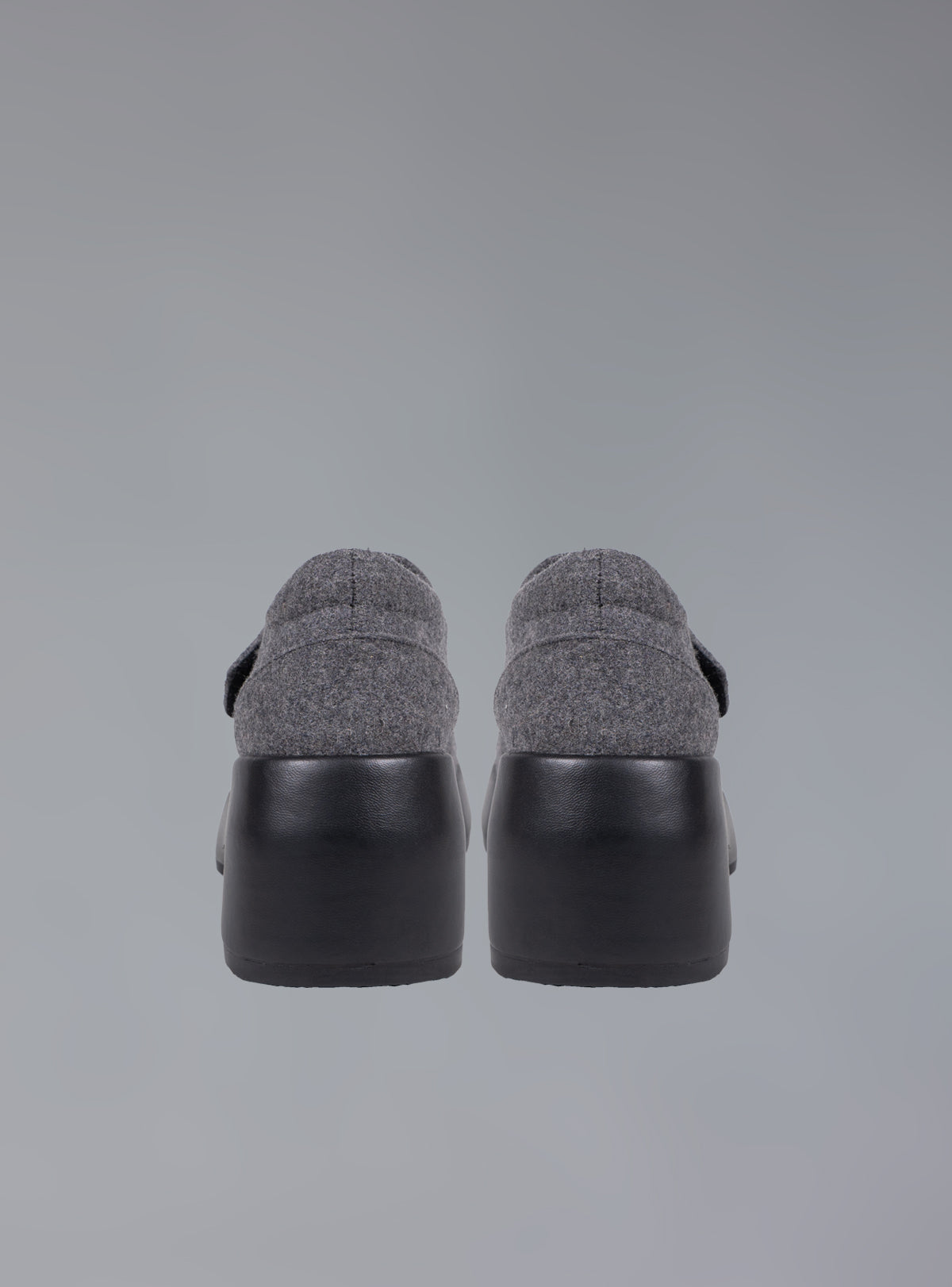 Felt Platform Sandal In Grey - UNIF Classic