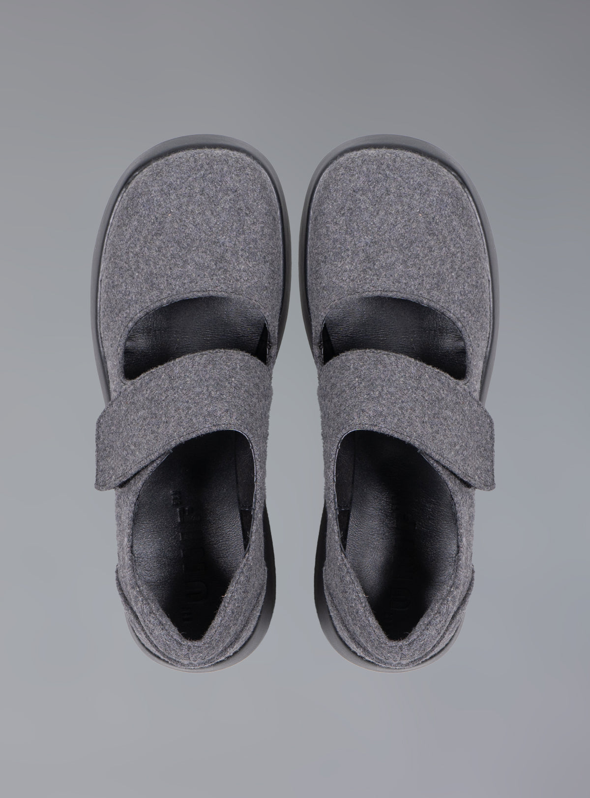 Felt Platform Sandal In Grey - UNIF Classic