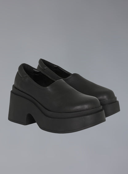 Platform Slip On Shoes in 90s Style - UNIF Great Value