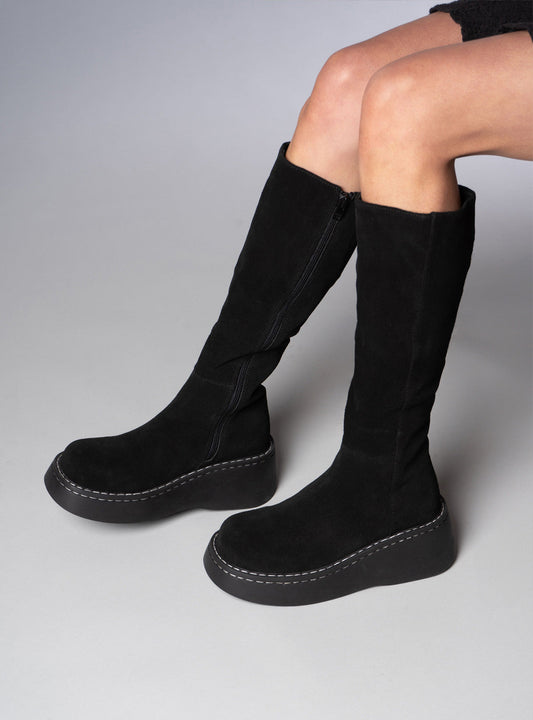 Bundt Boot - - UNIF Value