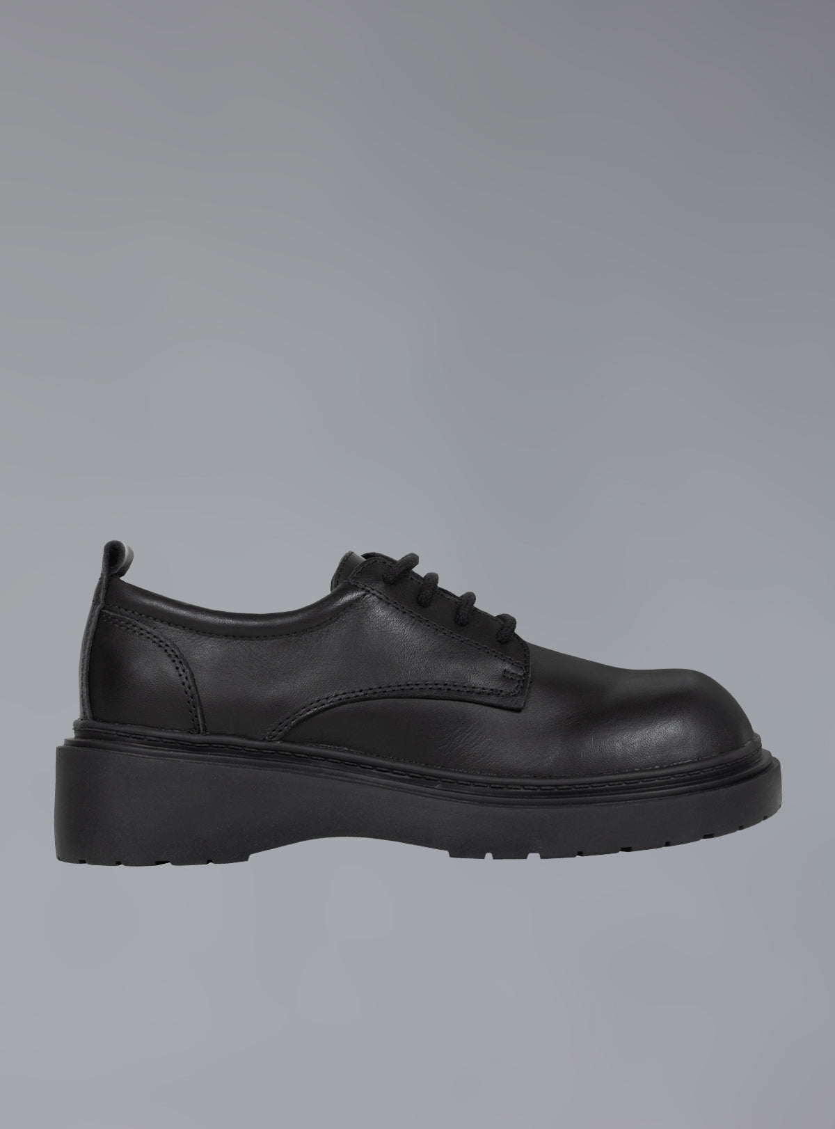 Fax Shoe - UNIF Essential