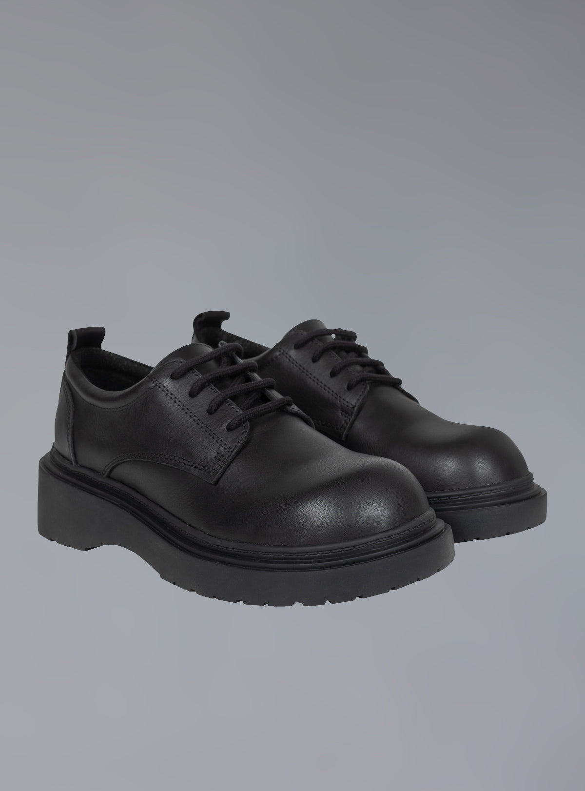 Fax Shoe - UNIF Essential