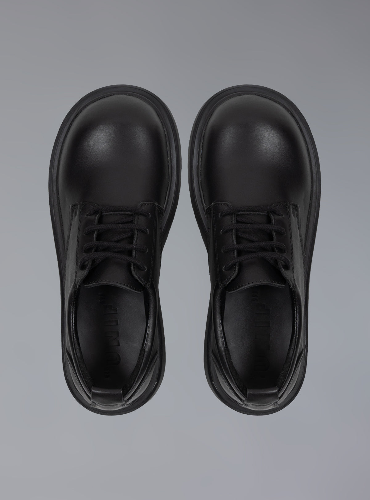 Fax Shoe - UNIF Essential
