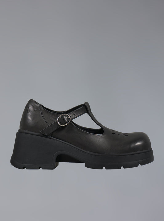 Comma Shoe - UNIF Top Pick