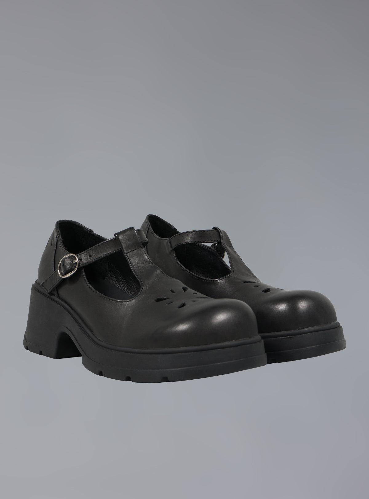 Comma Shoe - UNIF Top Pick