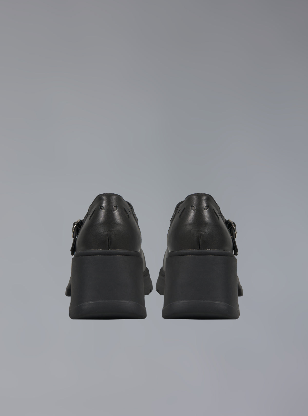 Comma Shoe - UNIF Top Pick