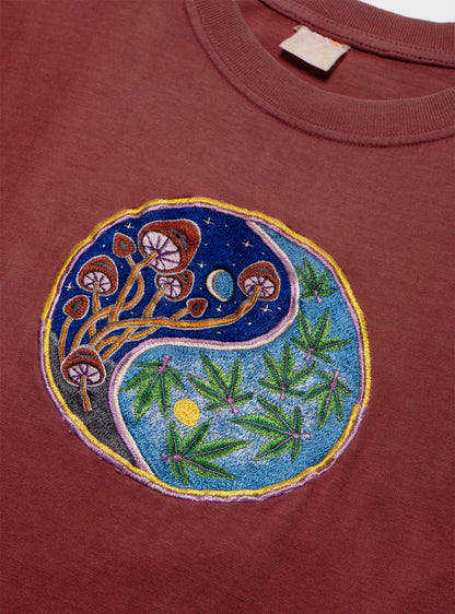 Vintage Yin Yang Mushroom Marijuana Tee - UNIF Special Offer