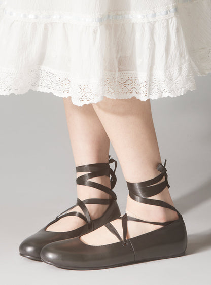 Pavlova Flats - UNIF Customer Favorite